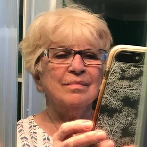 Meet your Posher, Juliette